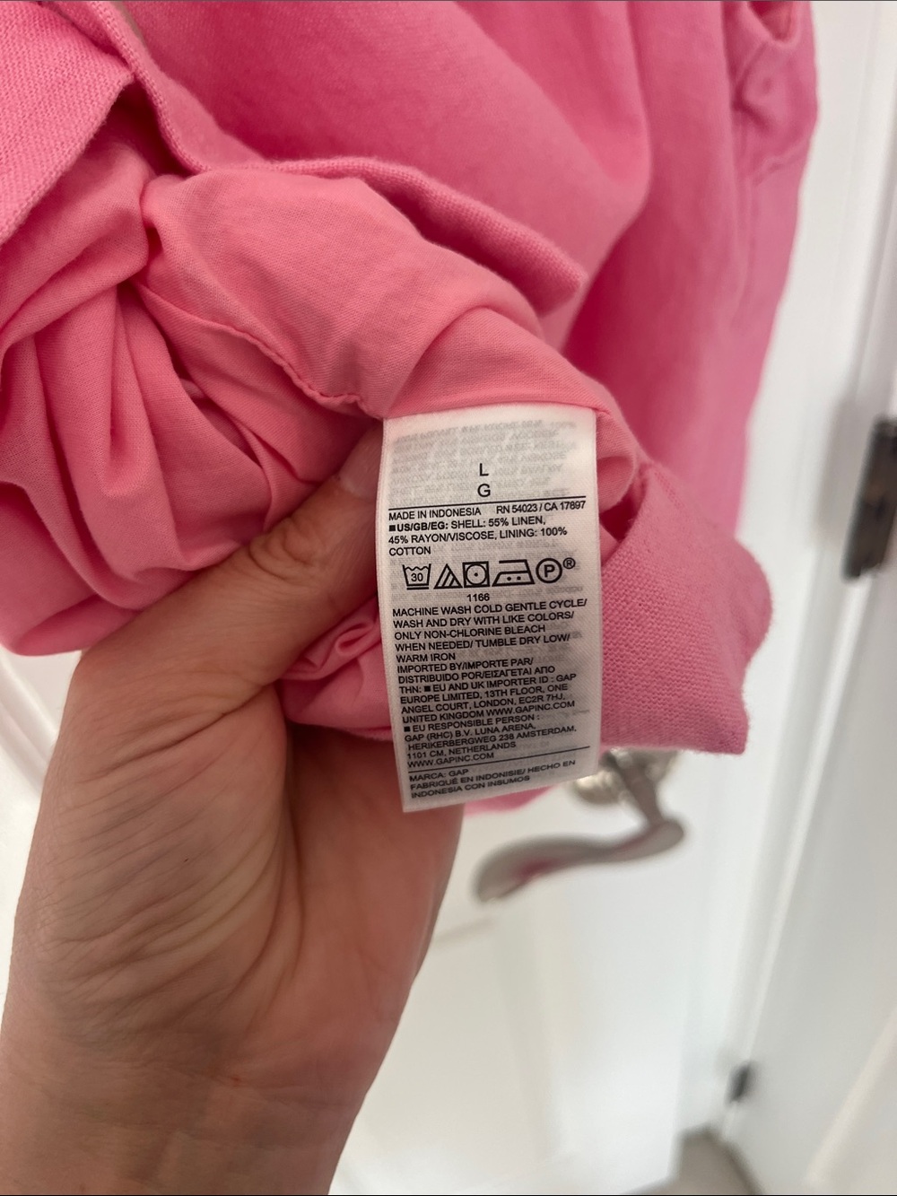 GAP Pink Square-Neck Tank with Back Button Detail - Picture 4 of 4